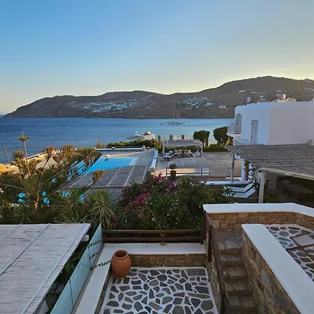 Spika With Seaview And Shared Pool *