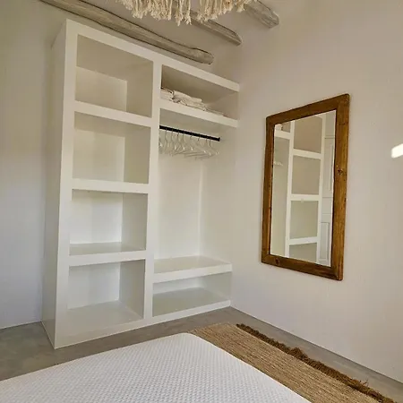 Spika With Seaview And Shared Pool