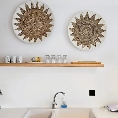 Spika With Seaview And Shared Pool