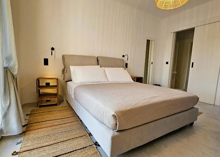 Villa Spika With Seaview And Shared Pool