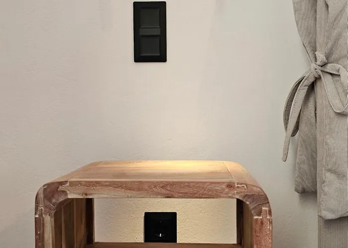 Spika With Seaview And Shared Pool *